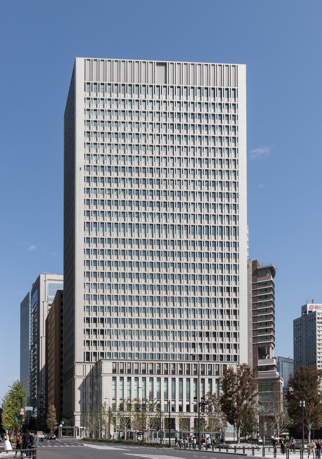 Nippon Life Insurance Marunouchi Building, Tokyo — Hitachi headquarters
