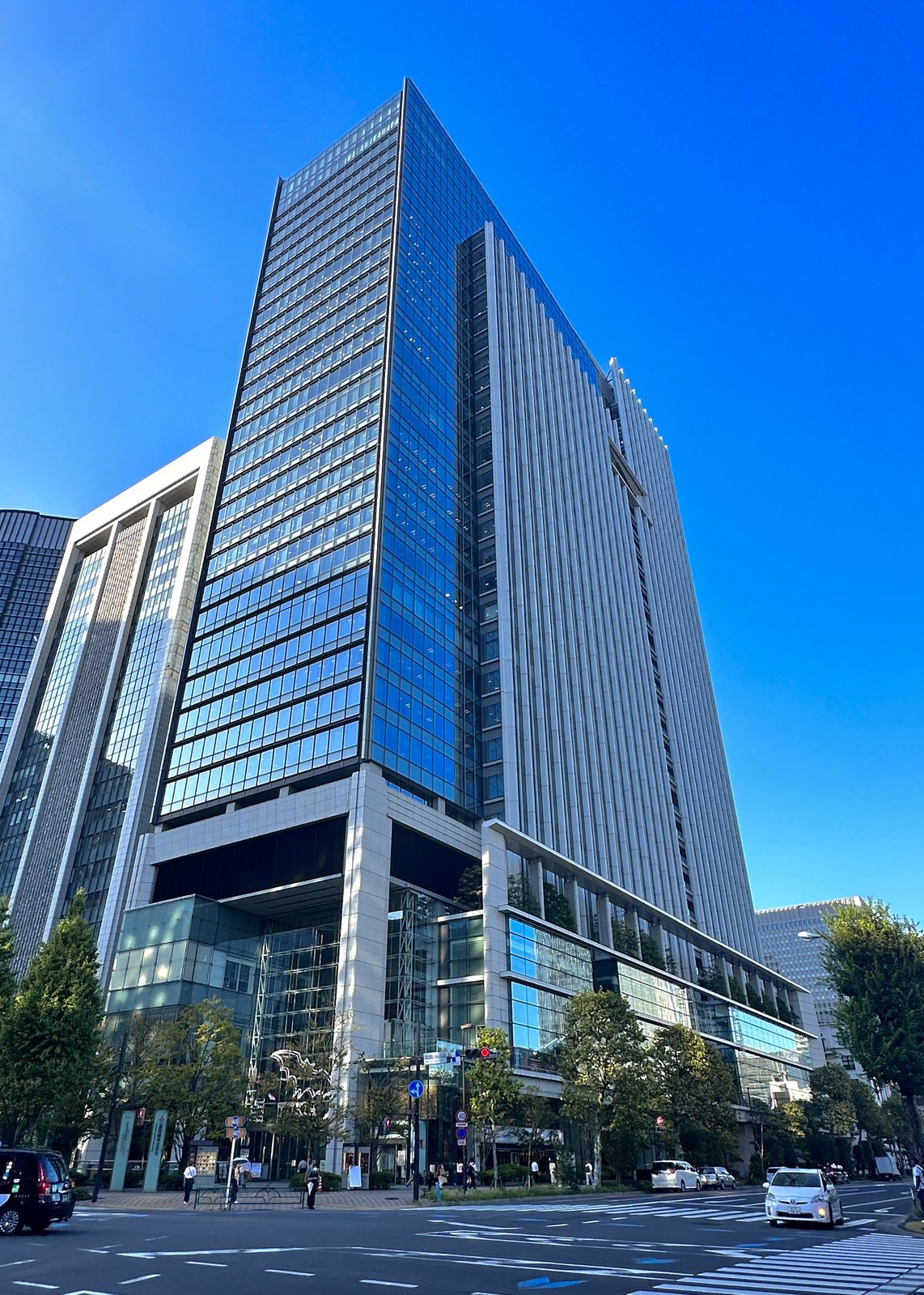 Mitsubishi Electric corporate signage
