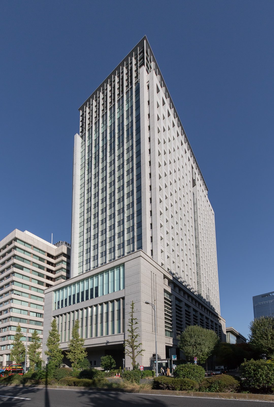 Mitsubishi Corporation Building, Marunouchi, Tokyo — group headquarters