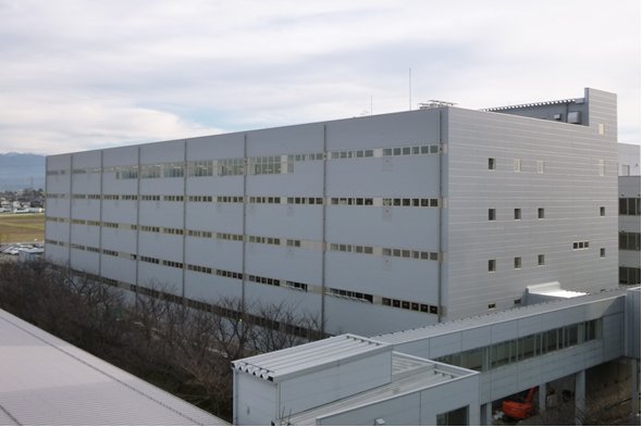 Nova fábrica da EIZO em Hakusan, Ishikawa — unidade de fabricação de monitores médicos e industriais